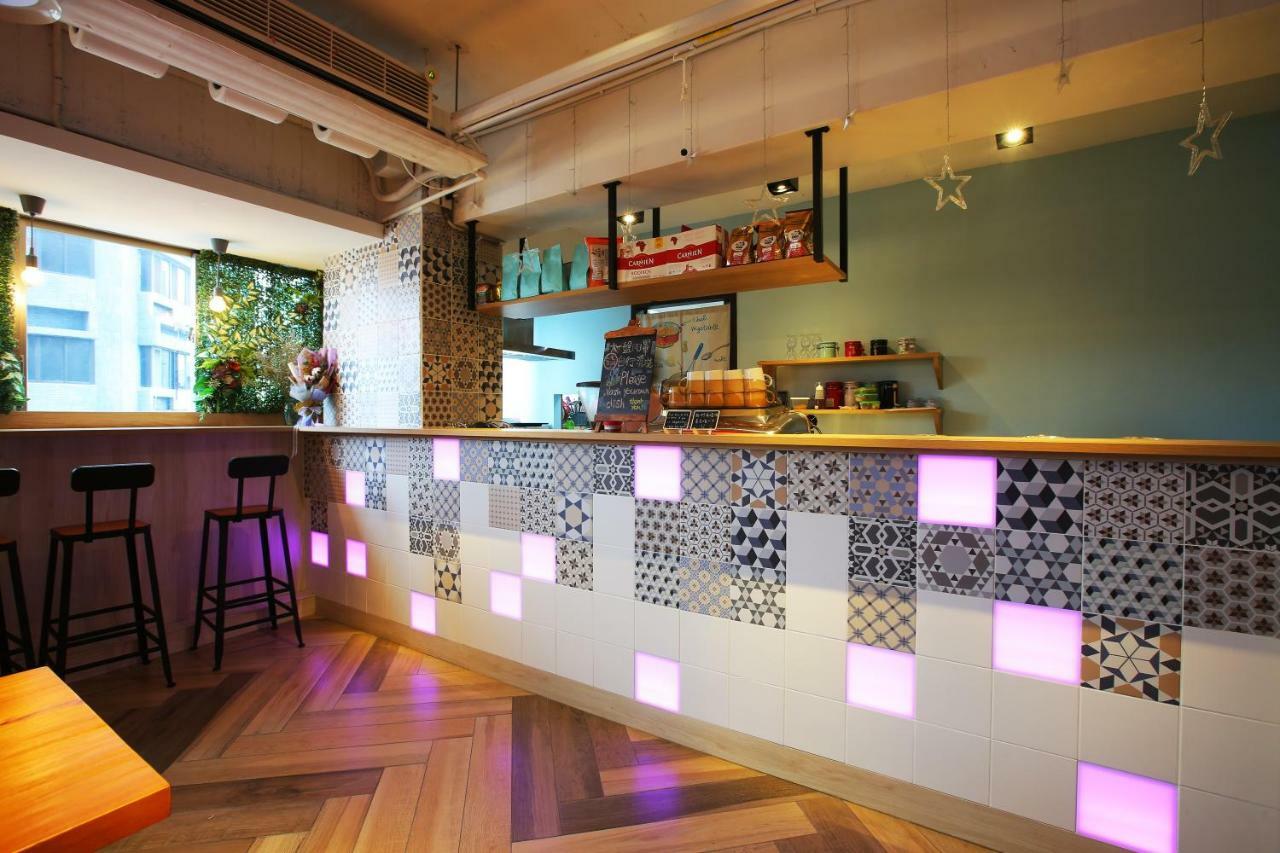 Loosha Hostel Taichung Exterior foto
